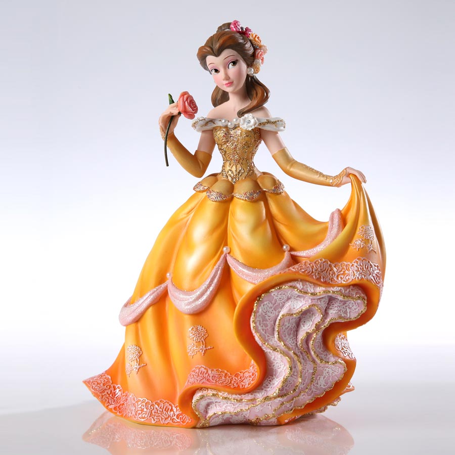 FIGURA BELLA CON CANDELABRO - JIM SHORE - (LA BELLA Y LA BESTIA LIVE  ACTION). Enesco.